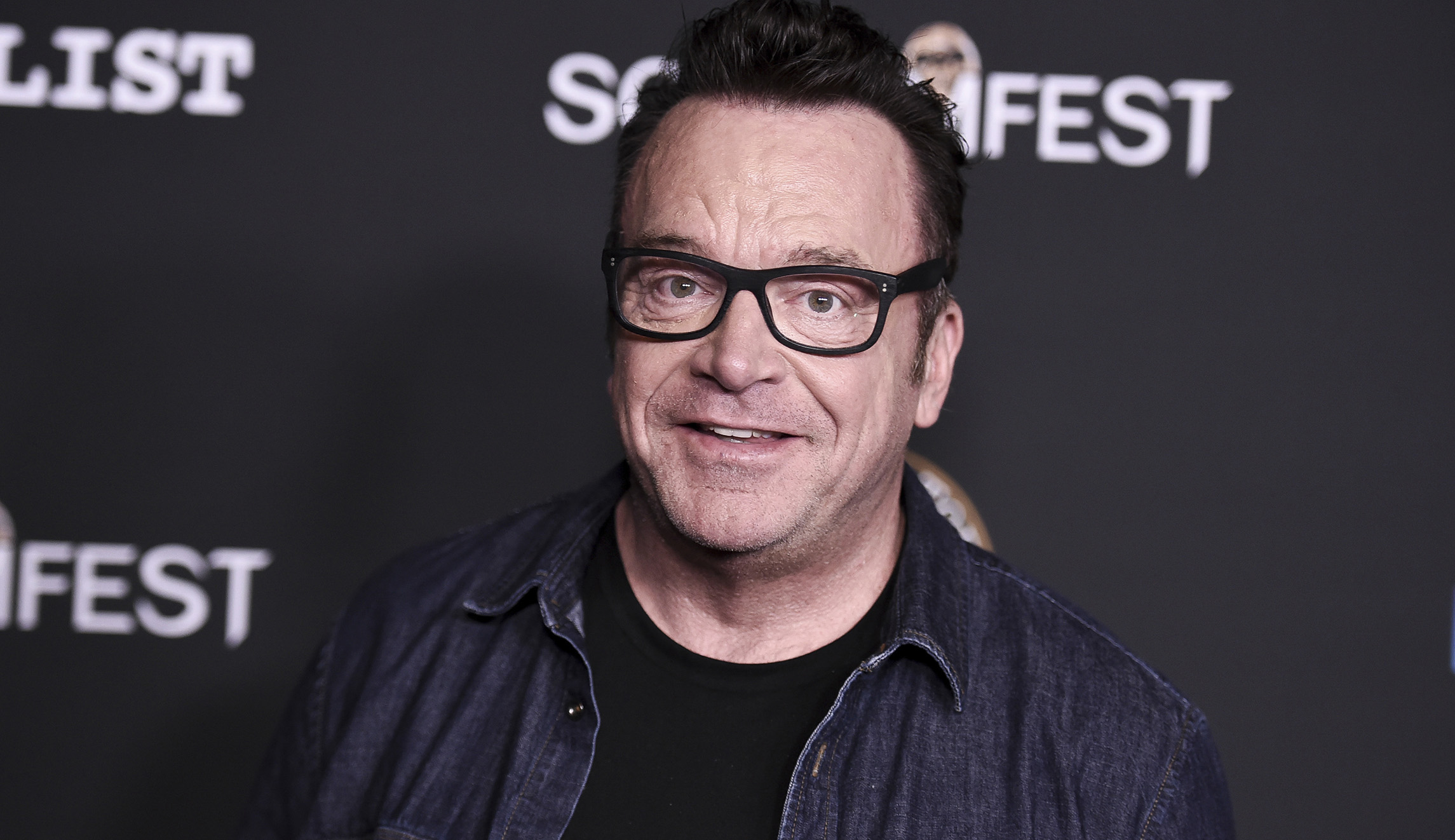 Comedian Tom Arnold: I’m teaming up with Michael Cohen to ‘take down’ Trump