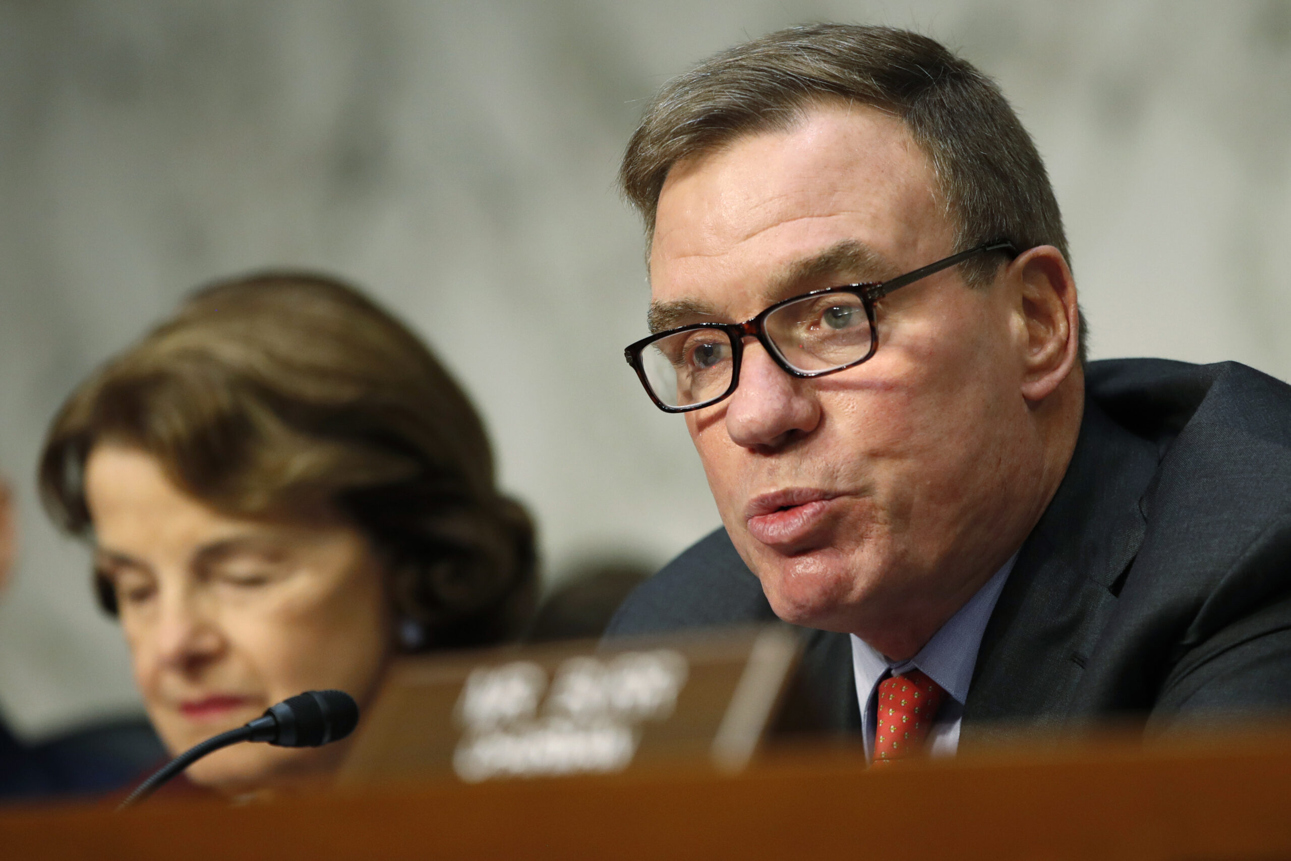 Mark Warner: Democrats stand by conclusion that there’s ‘no evidence’ FBI informant infiltrated Trump campaign
