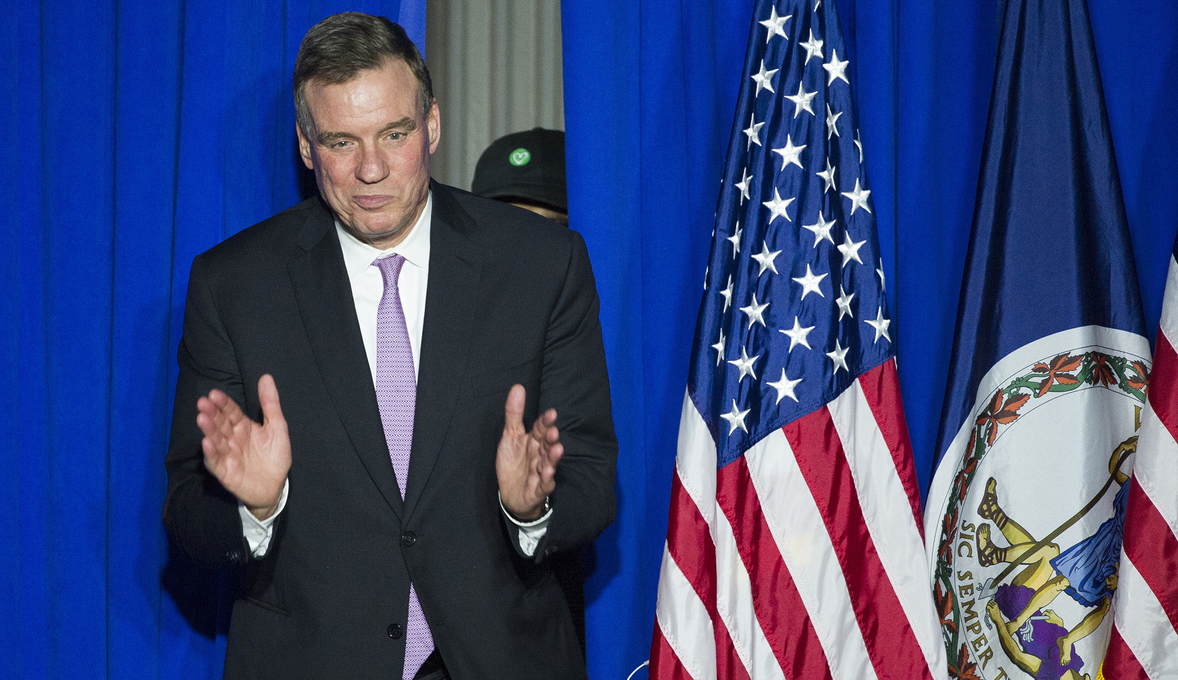 Senate Intel Democrat calls for declassification of Flynn conversations with Russian ambassador