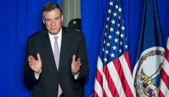 Senate Intel Democrat calls for declassification of Flynn conversations with Russian ambassador