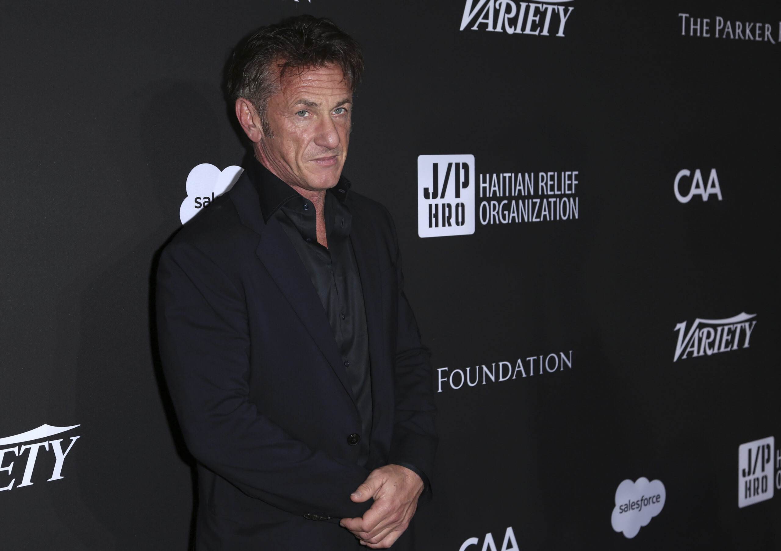 Sean Penn in novel: The US is ‘a nation in need of an assassin’