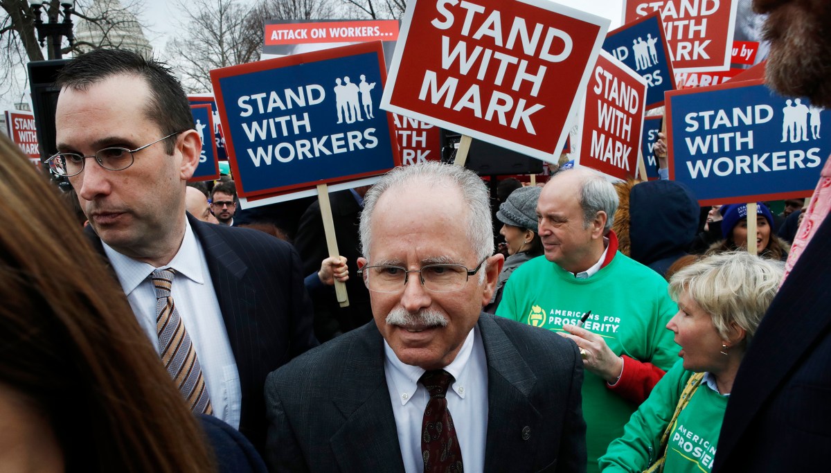 Union membership is now a choice for government employees. Cue the ...