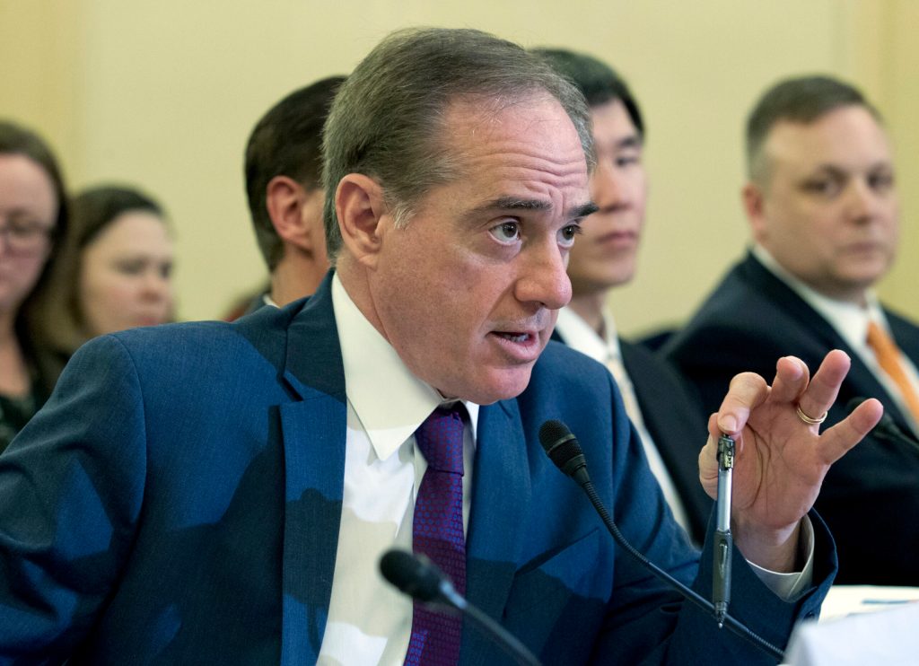 Senators signal support for Secretary Shulkin