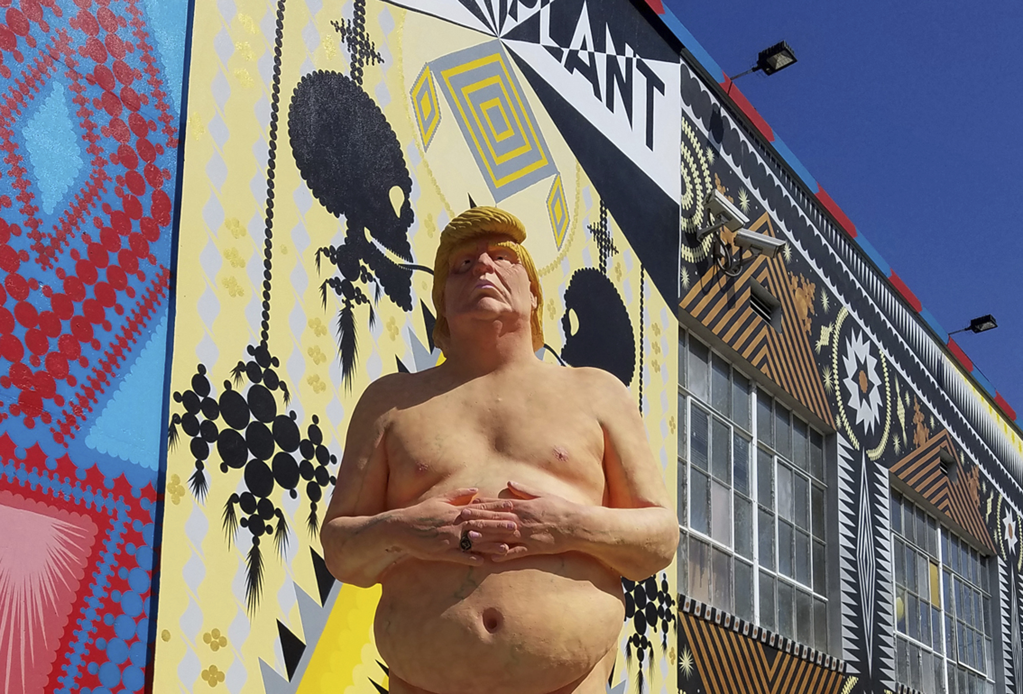 Naked Trump statue could sell for $30,000
