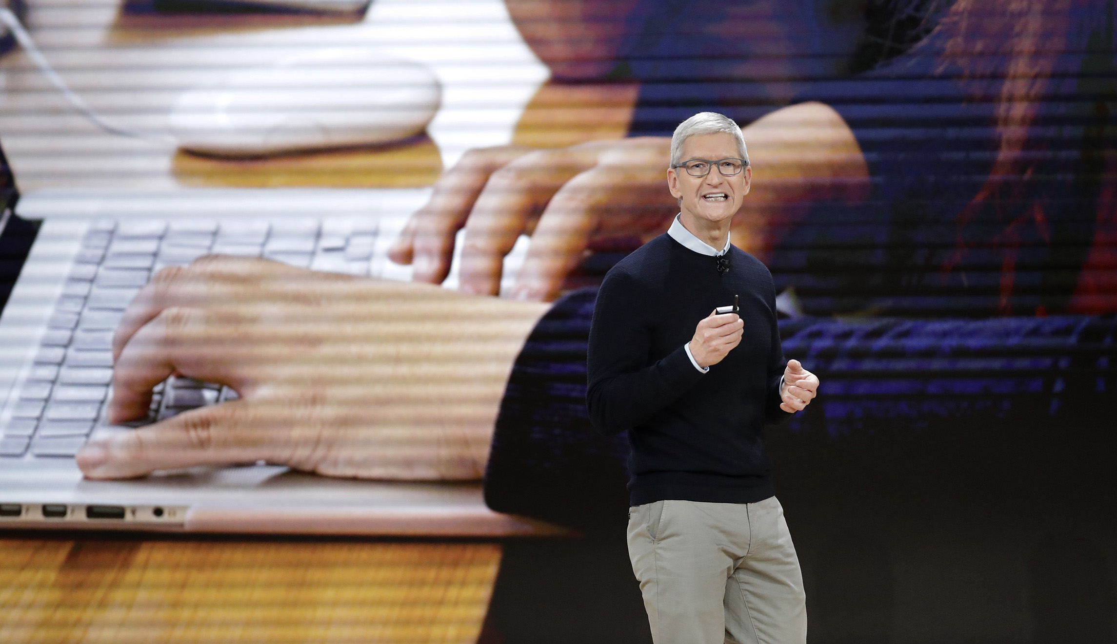 Apple is seceding in a pending healthcare civil war