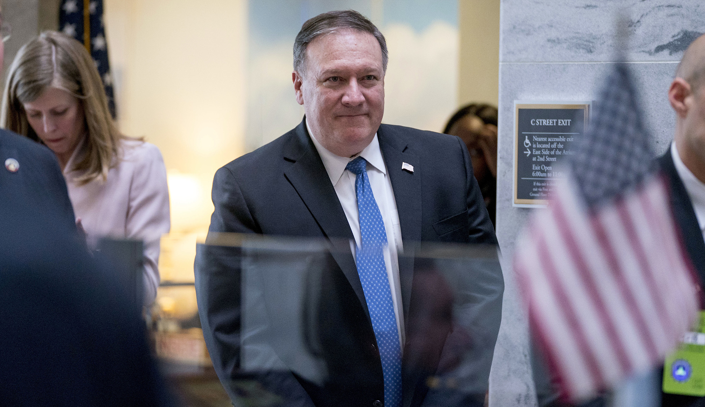 Mike Pompeo asks Hillary Clinton for advice ahead of secretary of state Senate confirmation process: Report