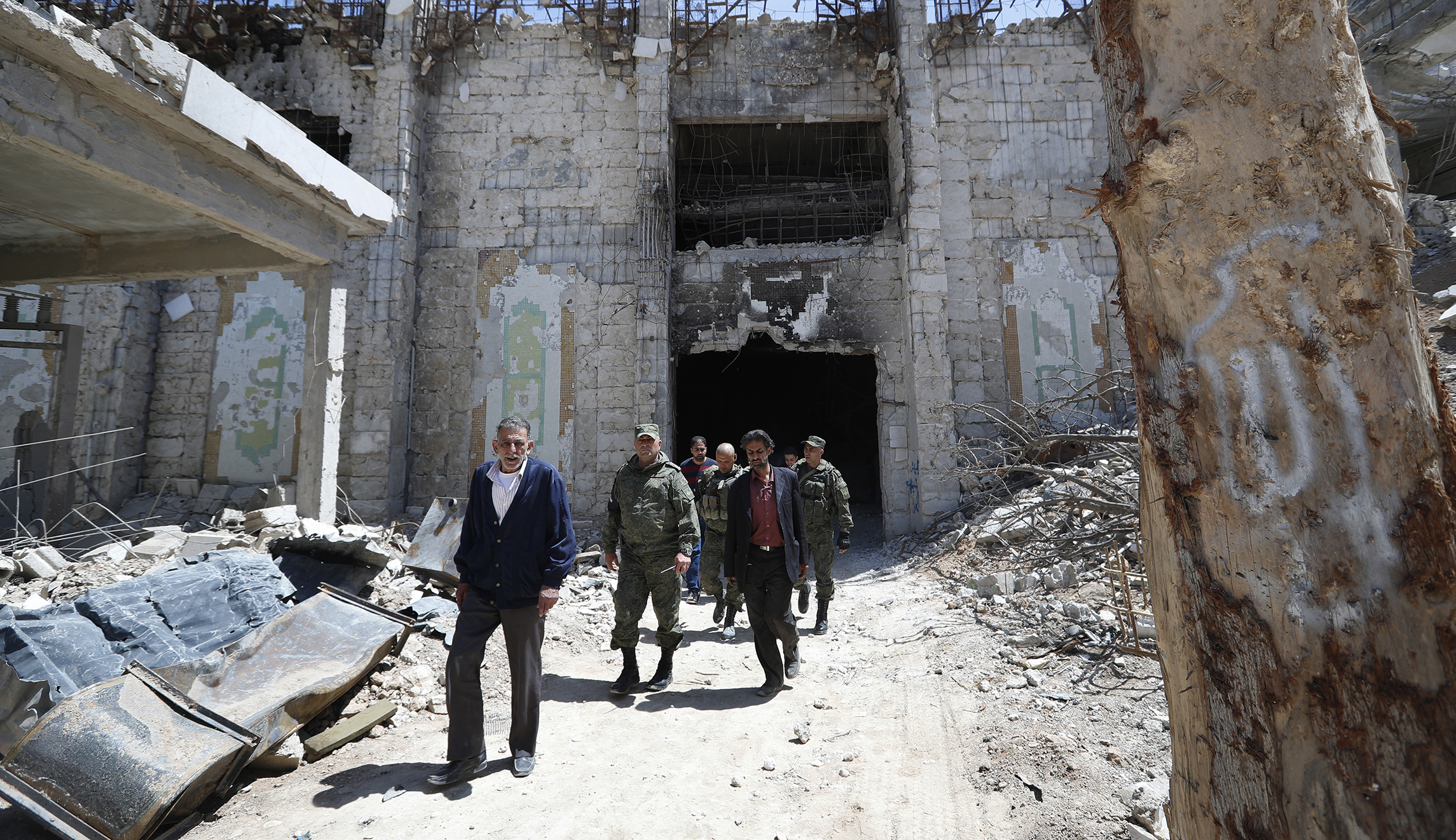 Why Russia is preventing chemical weapons inspectors to access Douma