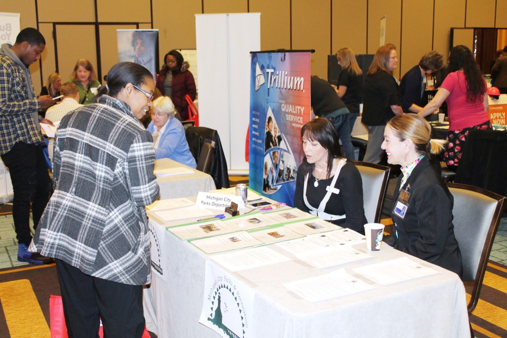 Jobless claims drop to very low 232,000