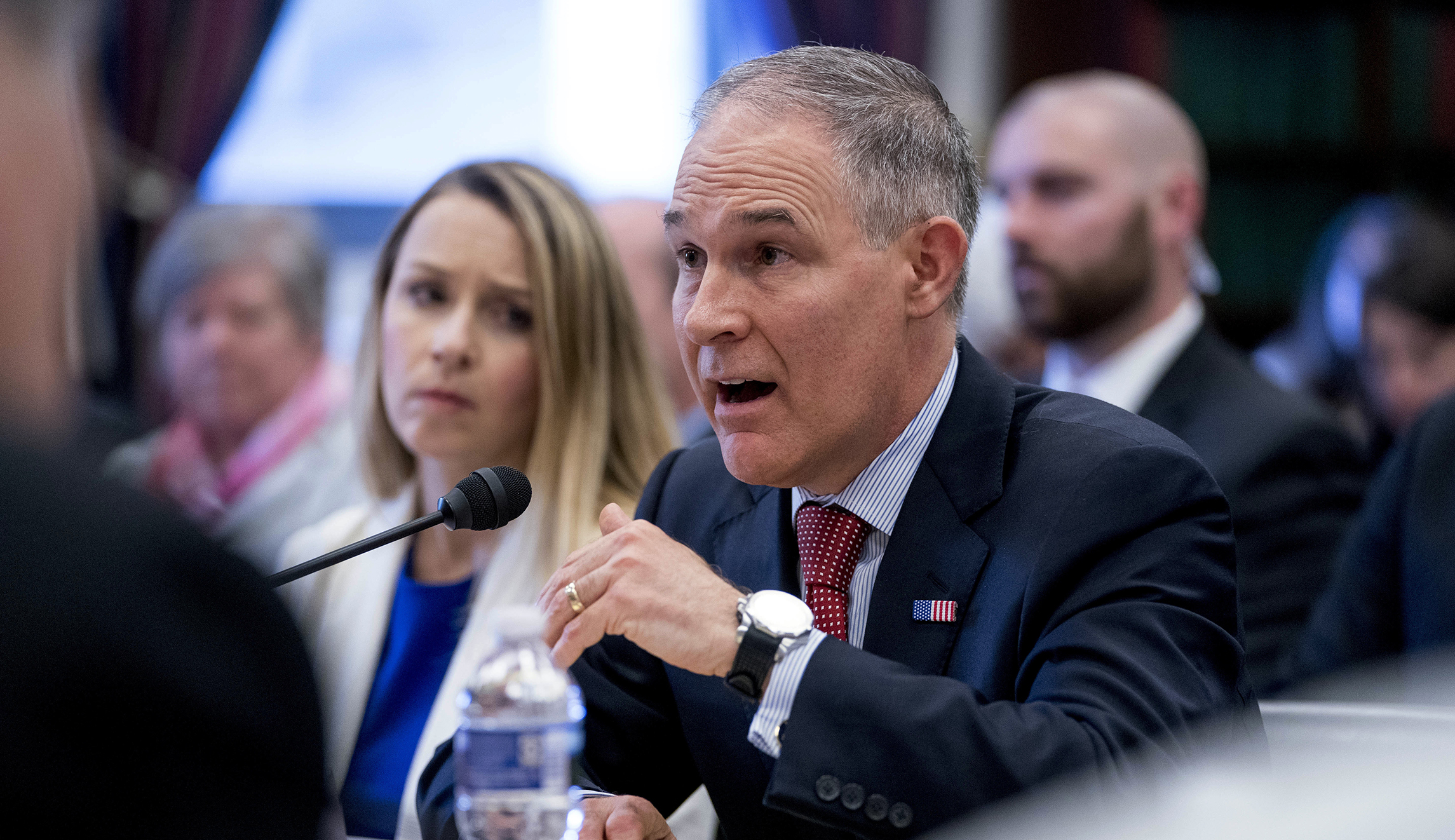 Teacher confronts Scott Pruitt, urges him to ‘resign before your scandals push you out’
