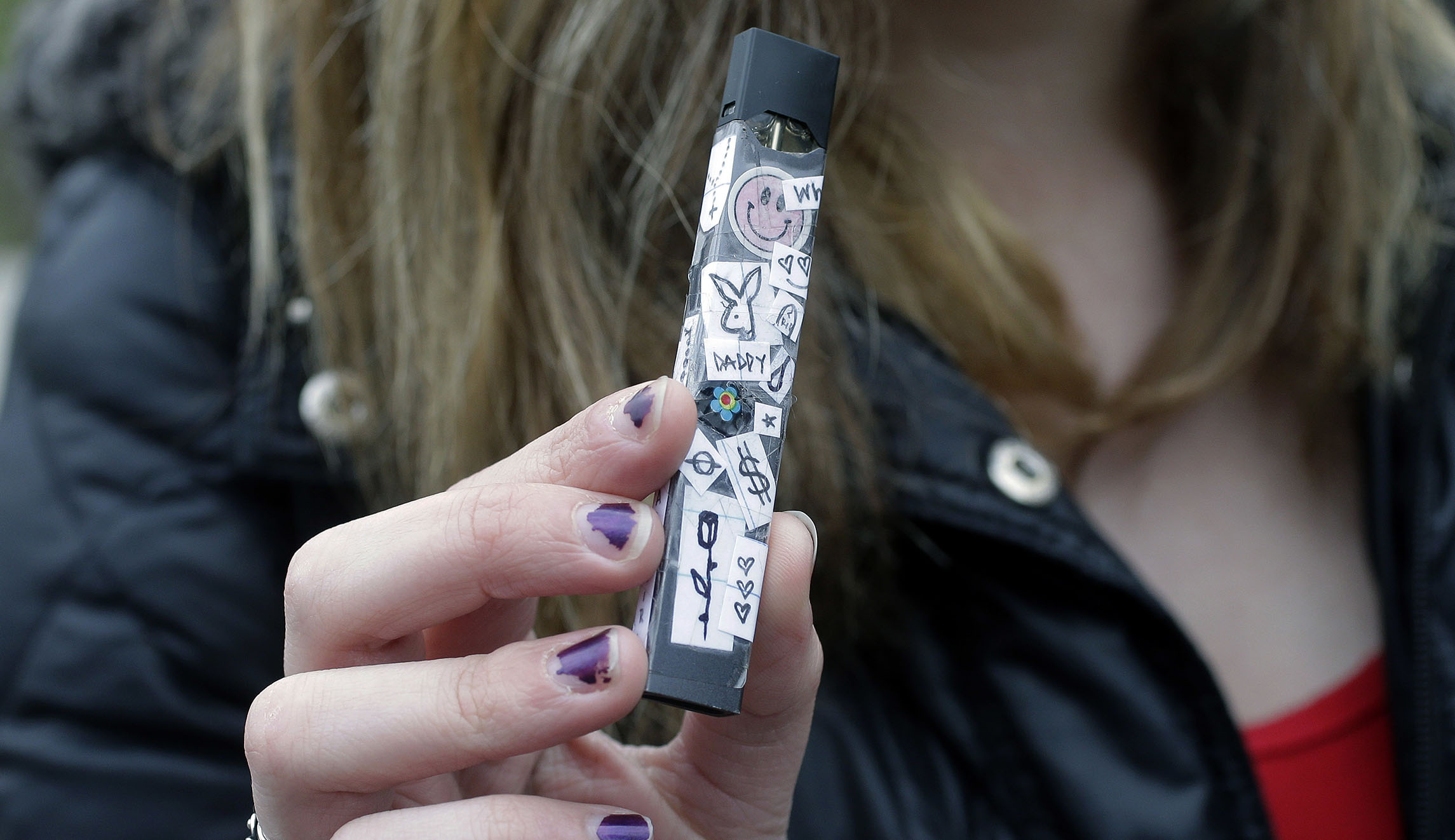 Juul to halt flavored e-cigarette sales to more than 90,000 stores as federal crackdown looms