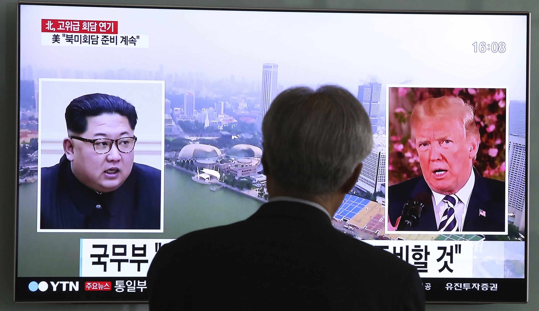 Trump should meet Kim Jong Un on June 12 or not meet him at all