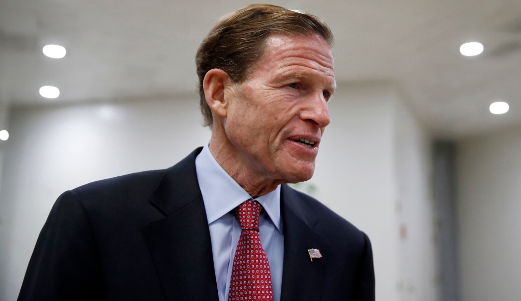 Blumenthal: Democrats can investigate Trump, work on policy at the same time