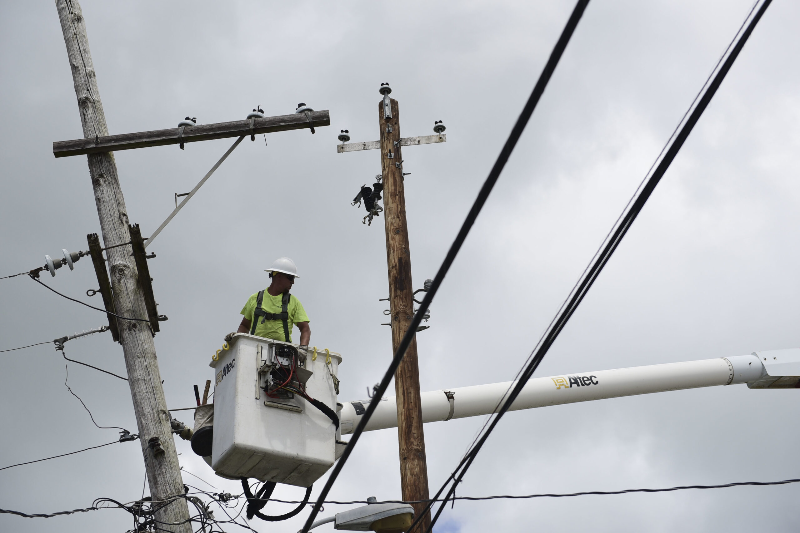 ‘Project Spartacus’ aims to save electric grid from nuclear, solar attack