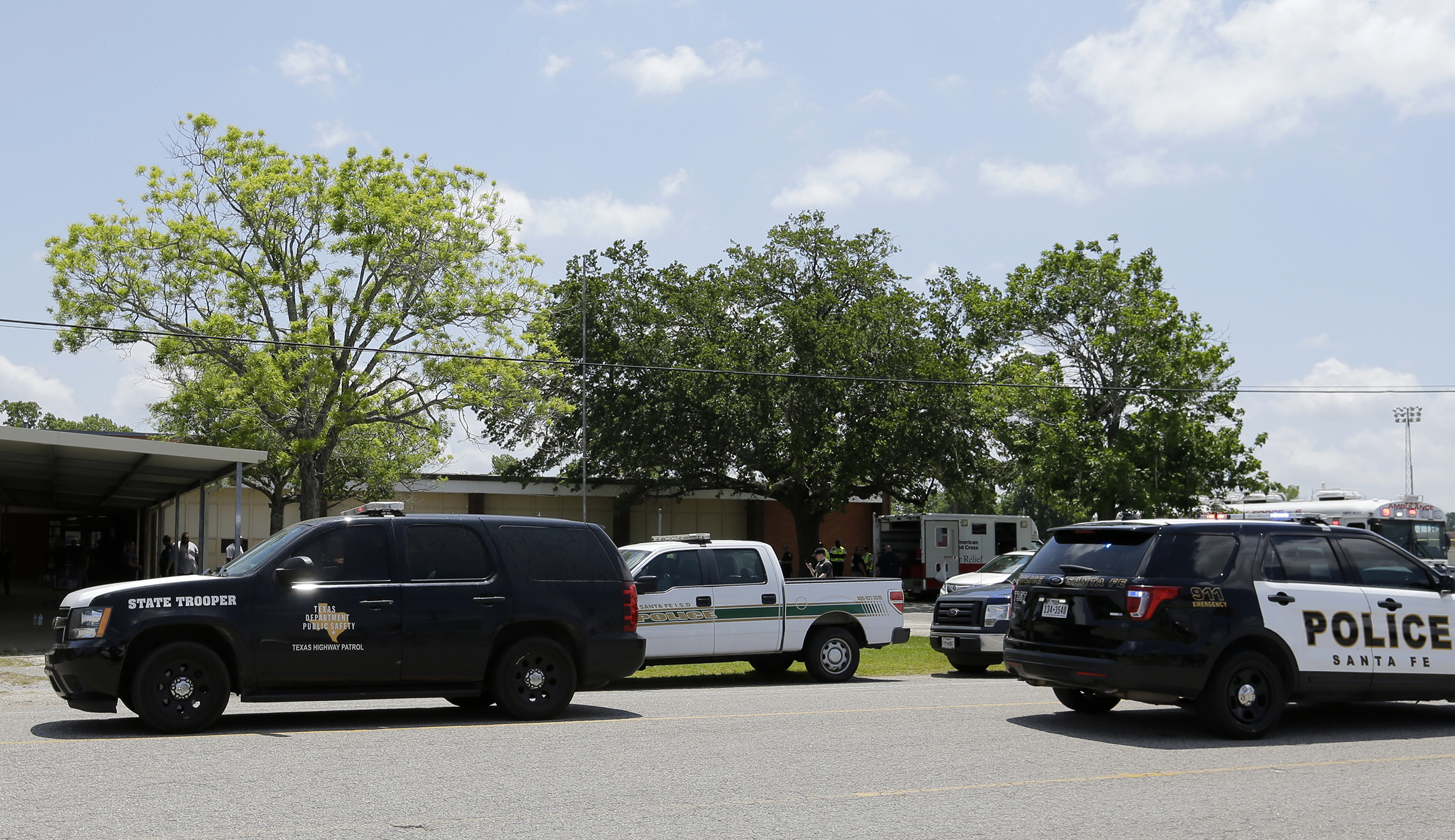 Santa Fe High School resource officer shot, flown to hospital