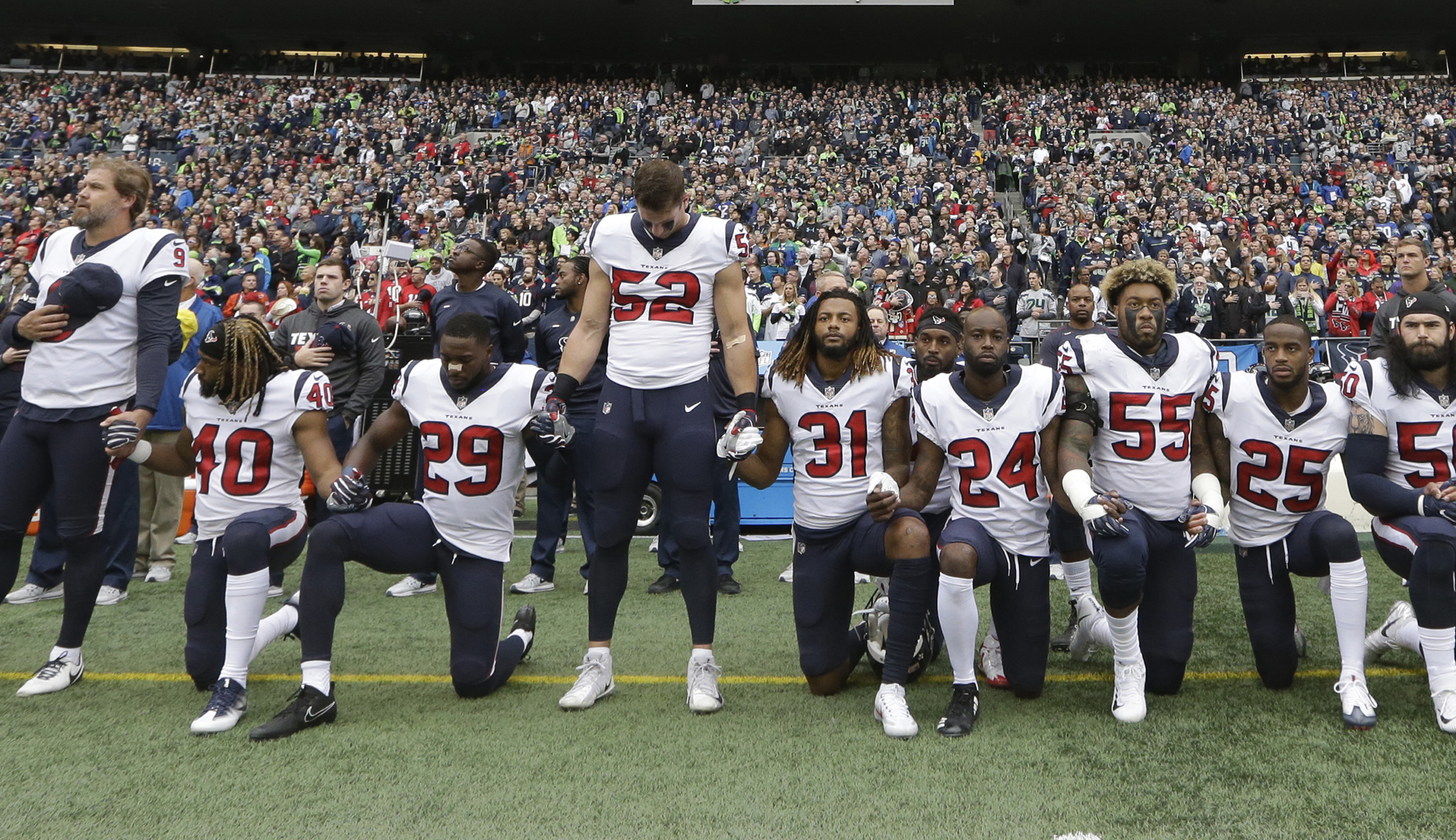 How Trump could still mend fences with the NFL’s kneelers