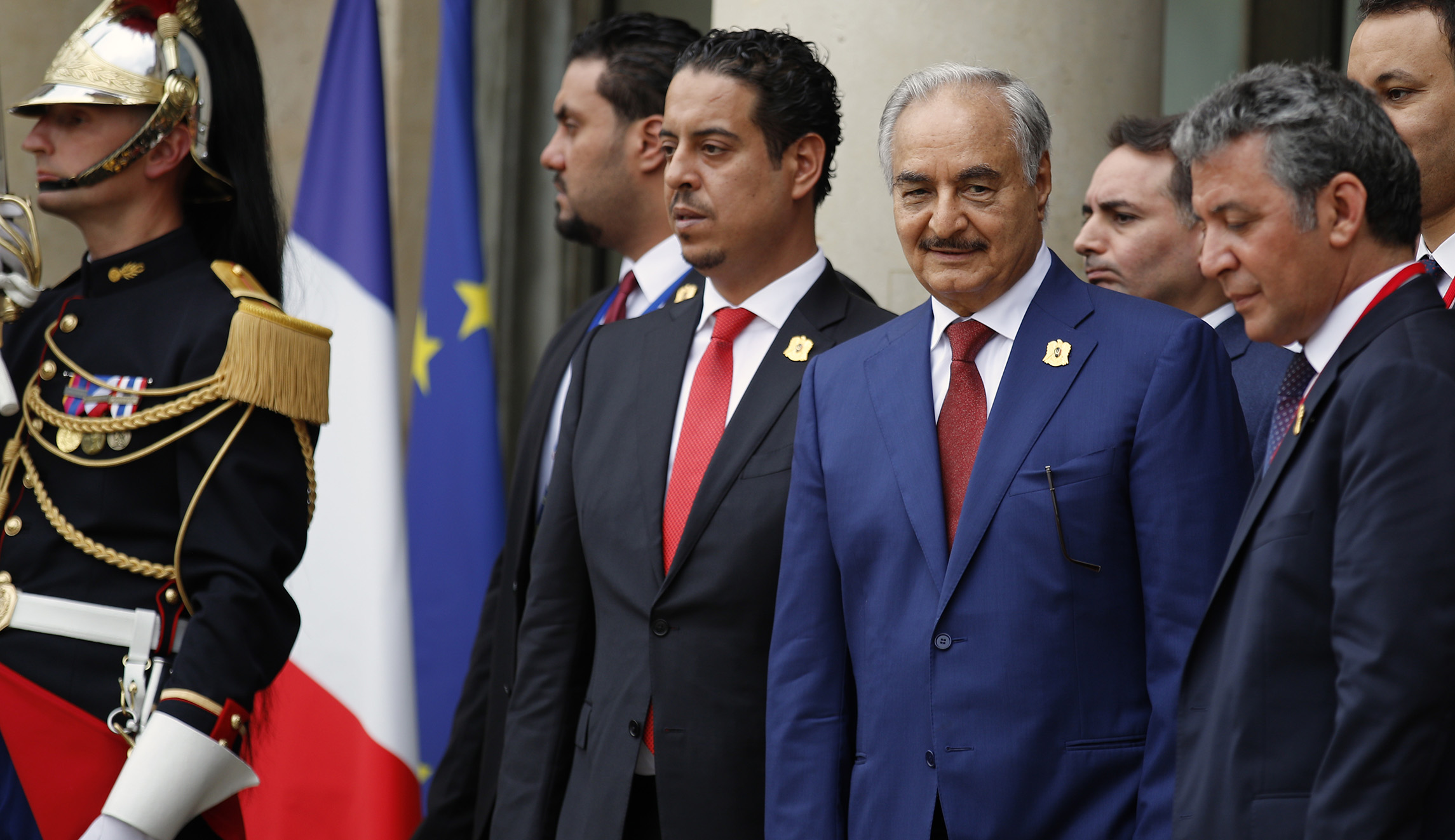 Trump praises Libyan warlord as his forces attack UN-backed government