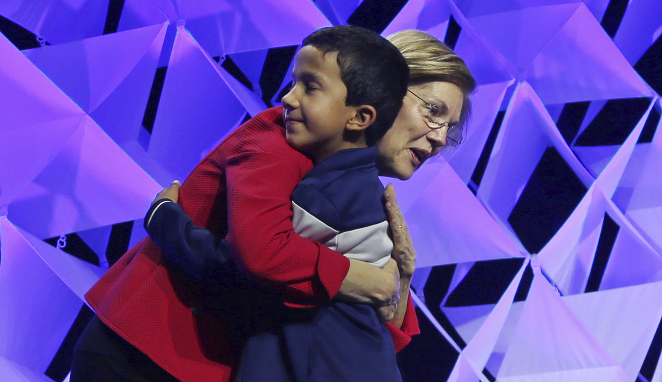 Elizabeth Warren boosted charitable giving a year before running for re-election