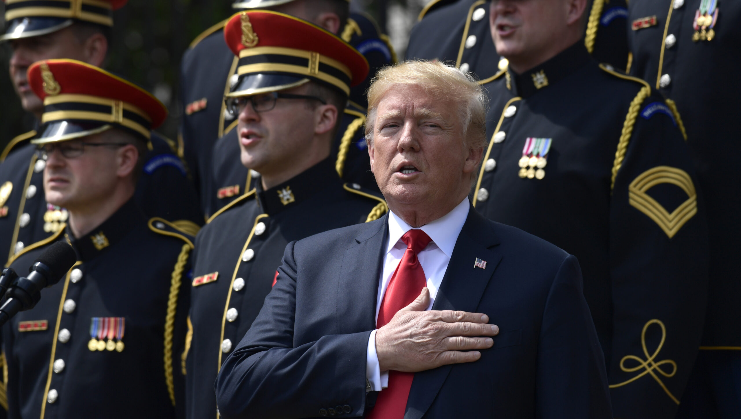 Studying midterm voters, GOP strategists ask: What does it mean to ‘approve’ of Trump?