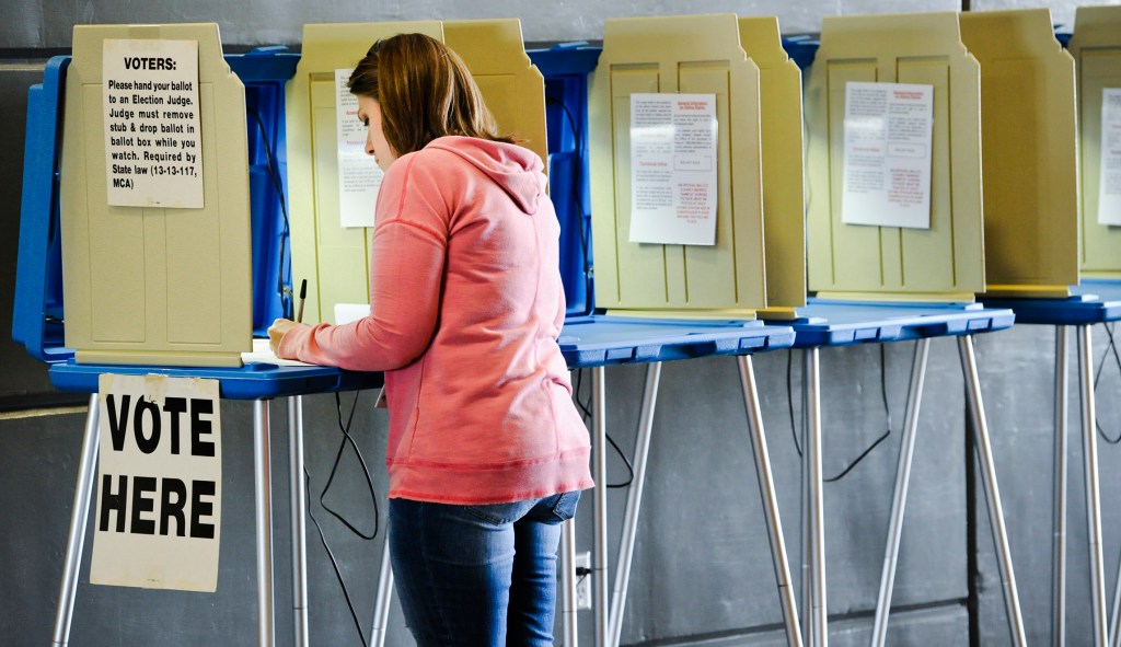 New poll gives Democrats a 10-point generic ballot advantage in November
