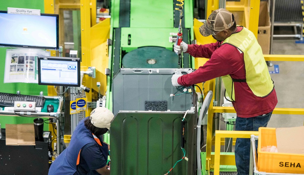 White House: No timetable for getting rid of tariffs