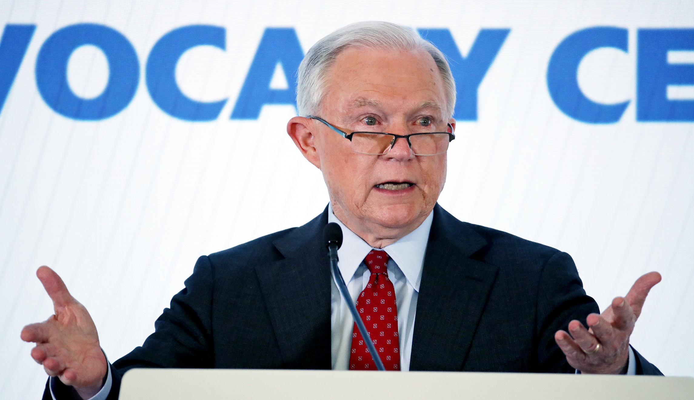 Jeff Sessions uses Bible to defend zero-tolerance border policy to church leaders