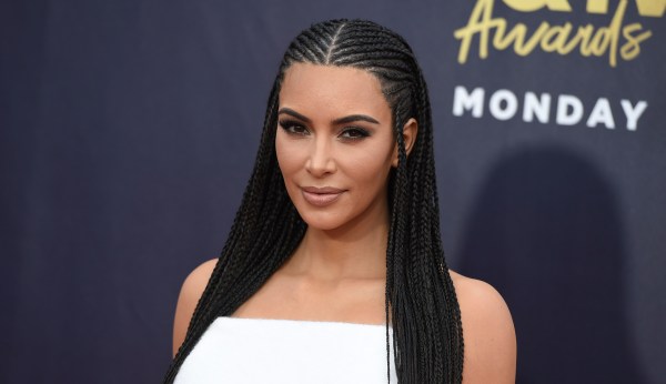Kim Kardashian visits Oval Office with ex-judge who asks Trump to reverse life sentence he issued