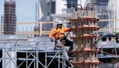 Economy grew by 2.7% in fourth quarter of 2022, holding up despite rising interest rates