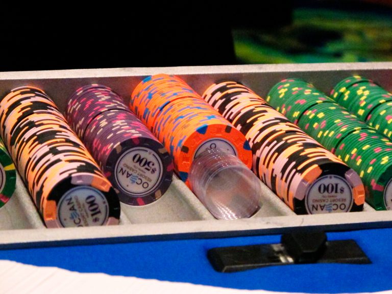 Gamblers see a 2020 race between President Trump and Sen. Elizabeth Warren, according to the site us-bookies.com.