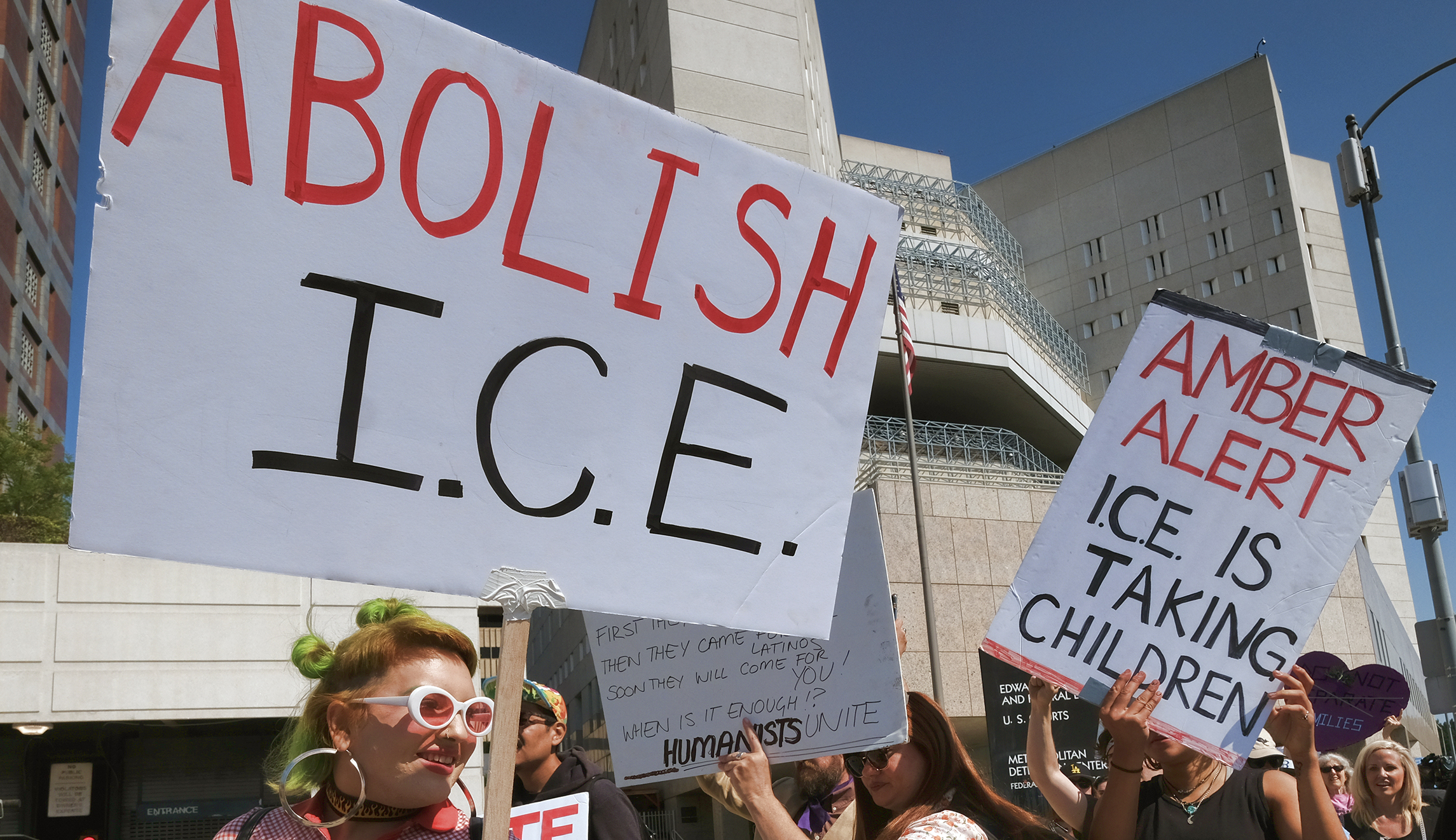 Legislation to eradicate ICE would dissolve agency within a year: Report