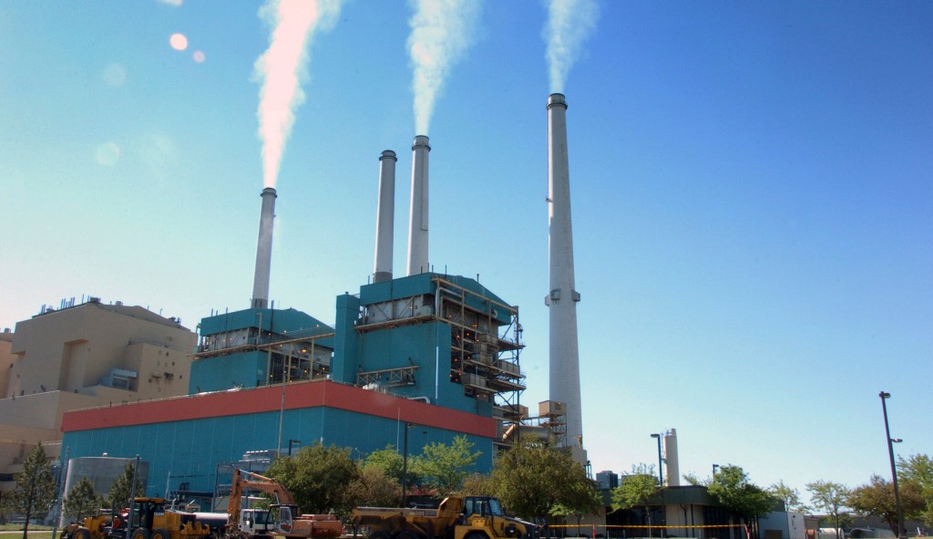 EPA claims replacement for Obama coal rule would save $400 million annually, reduce carbon pollution