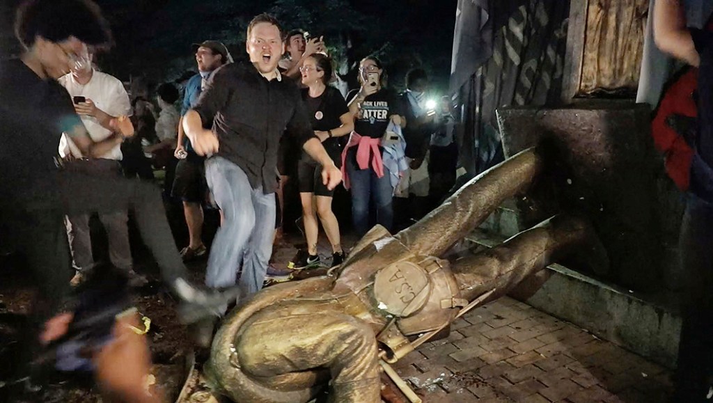 Protesters take down ‘Silent Sam’ Confederate statue on UNC campus