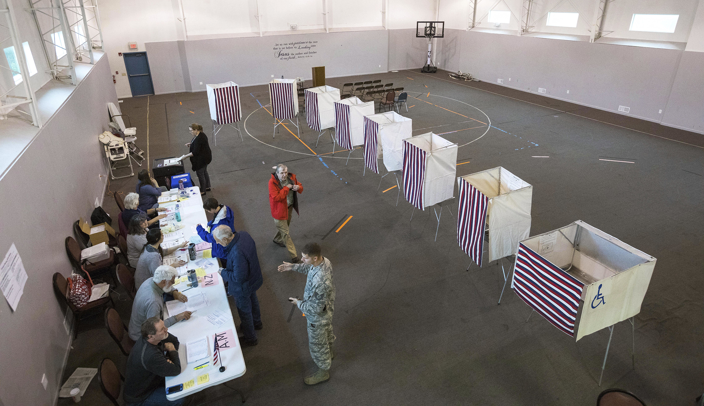 The blue wave is definitely coming: Democrats enjoy 14-point advantage ahead of midterms
