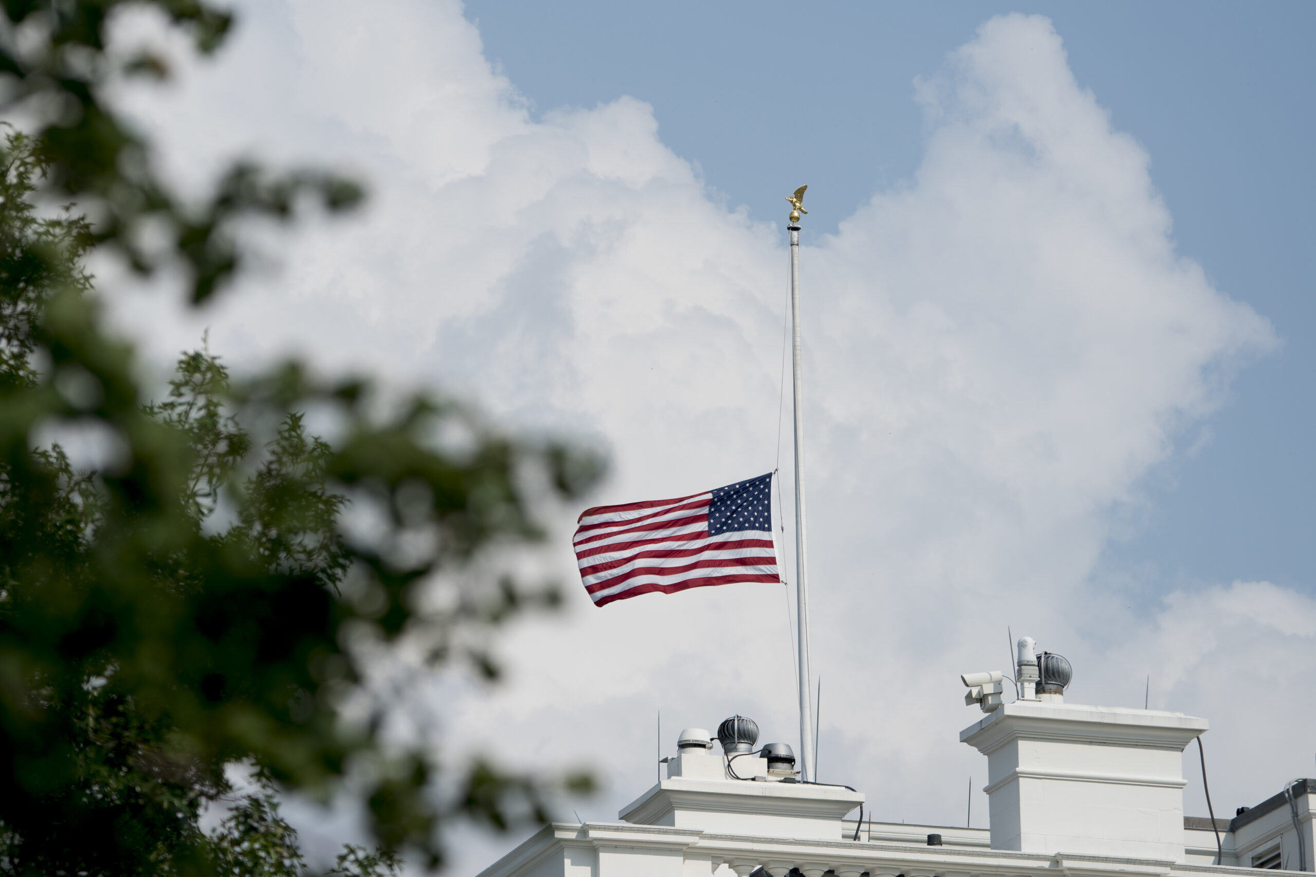 Tennessee mayor lowers flag to half-staff in mourning on day of Biden inauguration