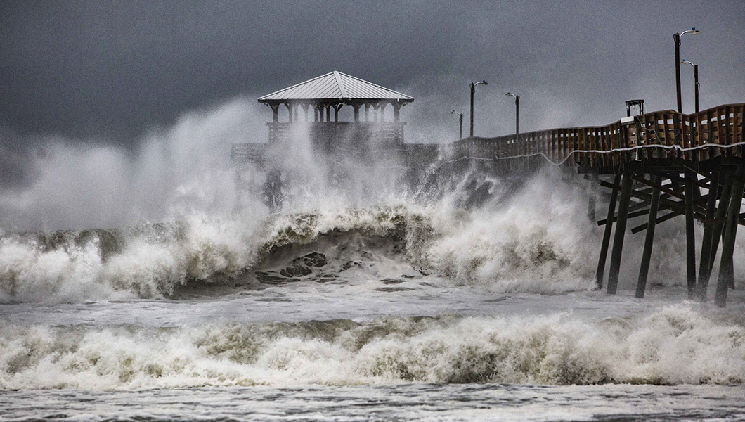 Hurricane Florence strips power from more than 150,000 homes, businesses late Thursday