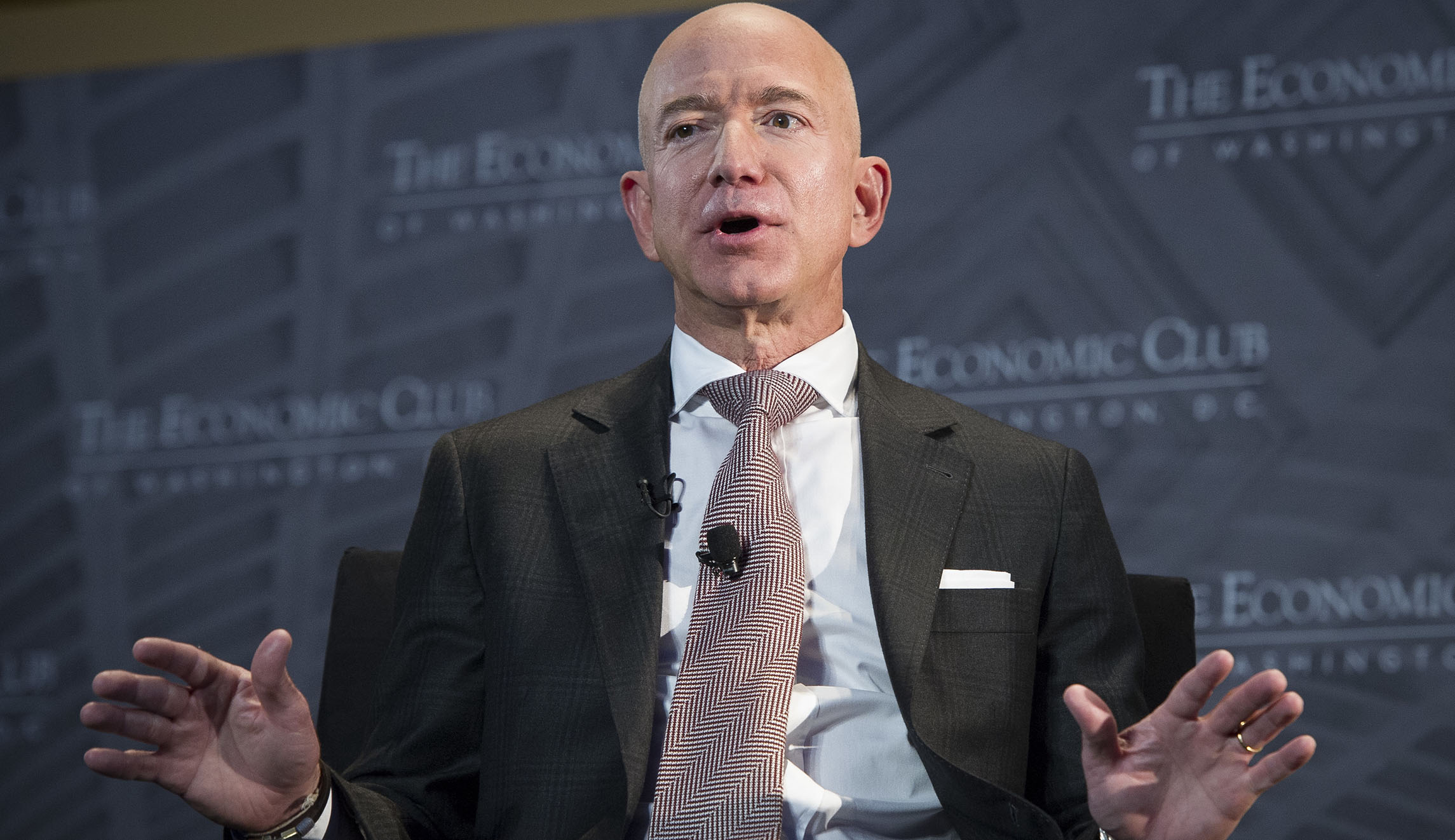 Jeff Bezos mistress Lauren Sanchez files for divorce