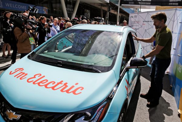 Electric cars vs. big ethanol