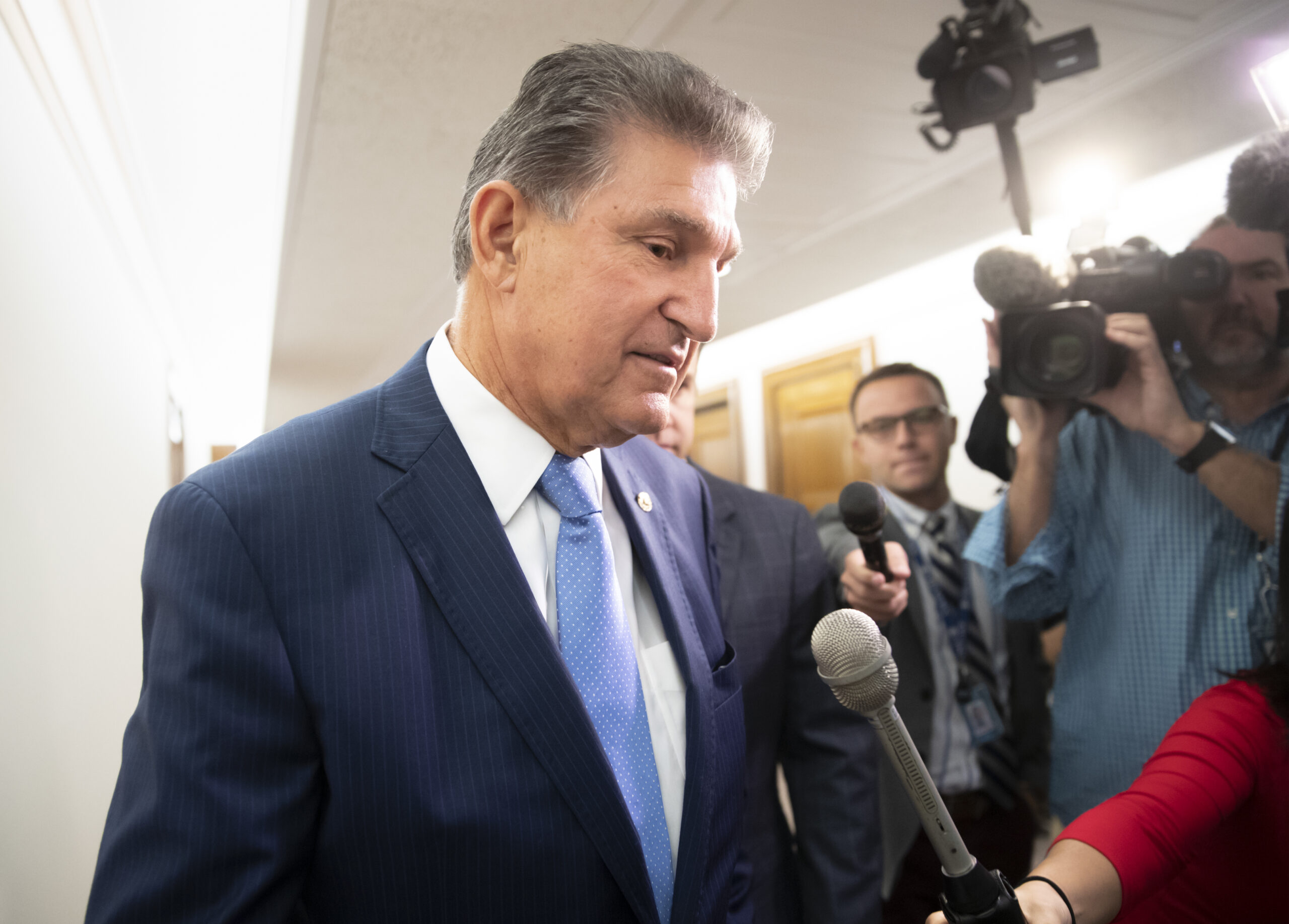 Kavanaugh vote hangs over West Virginia’s Manchin