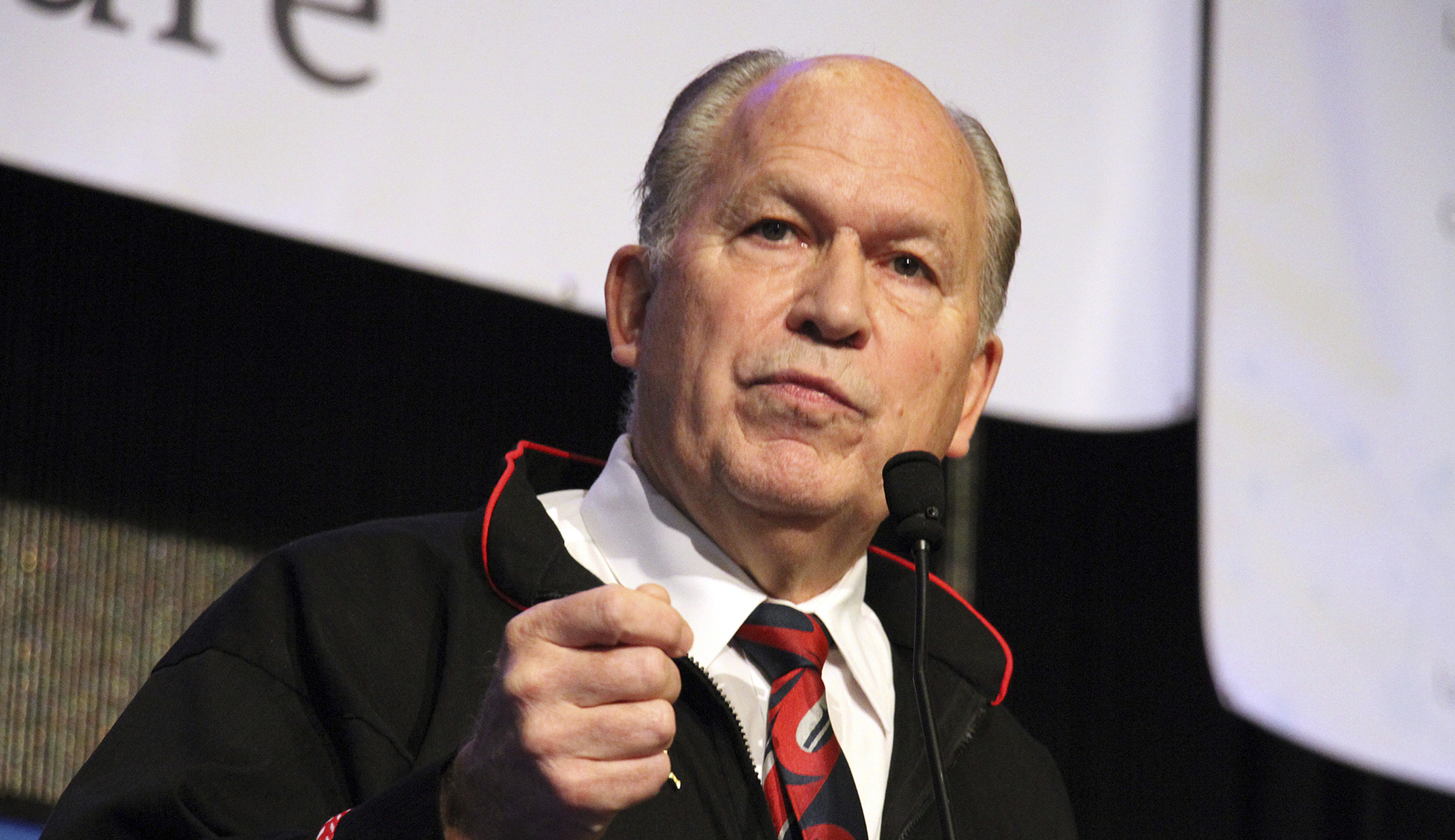 Alaska Gov. Bill Walker suspends re-election campaign just weeks before midterm elections