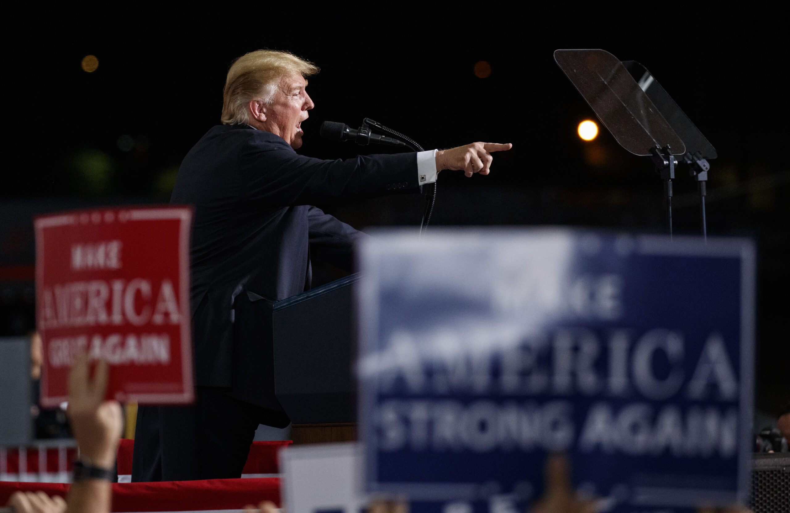 Trump report card: Public ignores Saudi scandal, boost president to polling high