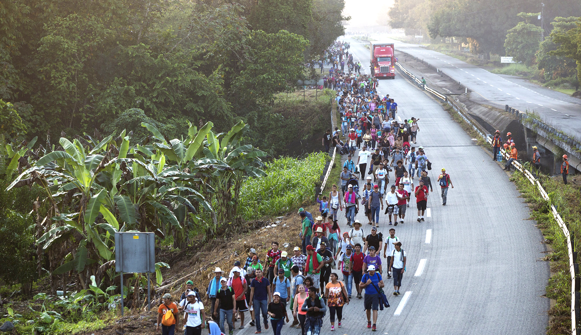 UN: 1,500 migrants leave Honduran caravan, seek asylum