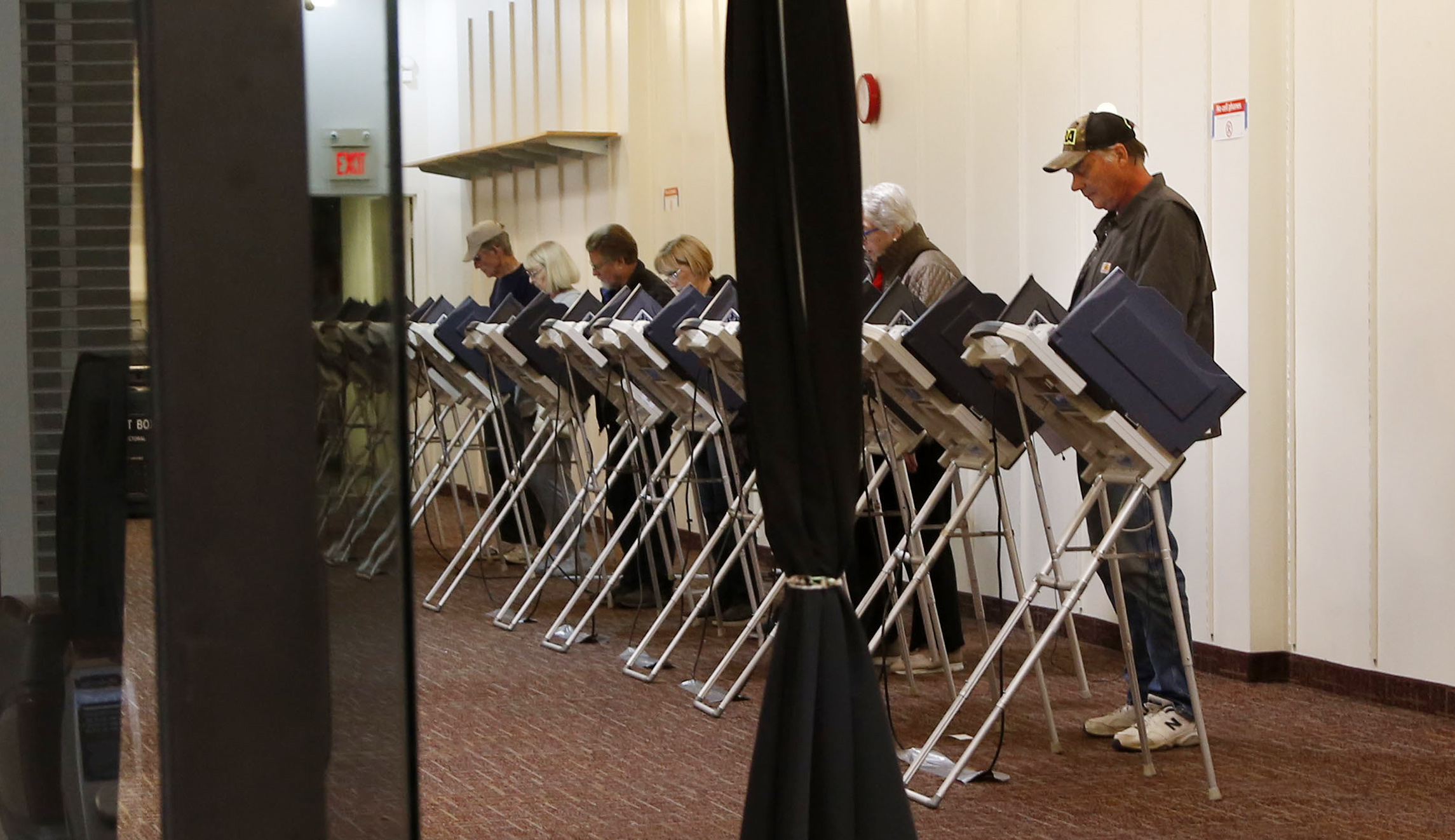 Senate report: Russia tried to invade election systems in all 50 states