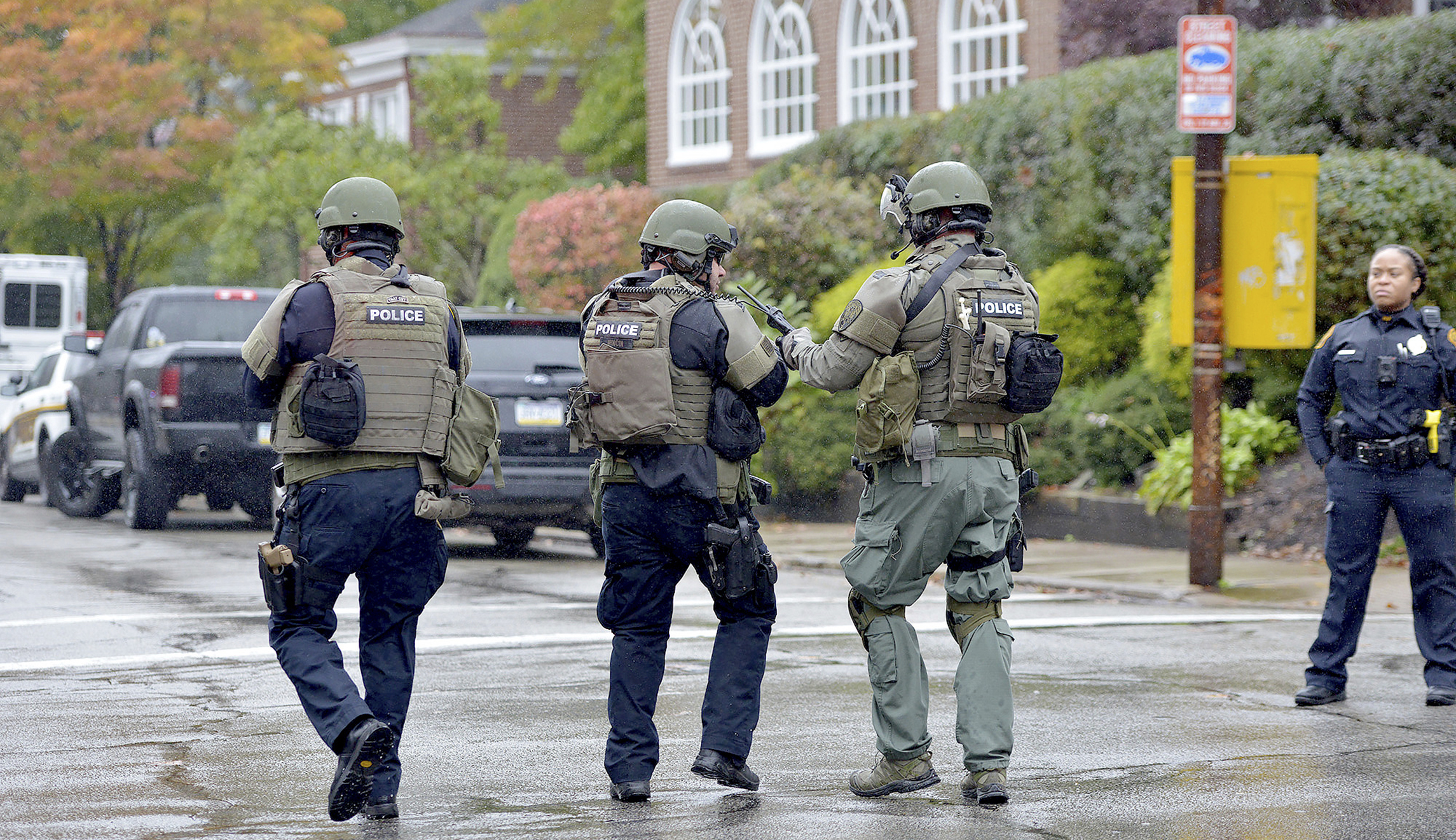 11 shot dead in Pittsburgh synagogue, 4 police wounded. Suspect shouted: ‘Jews need to die’