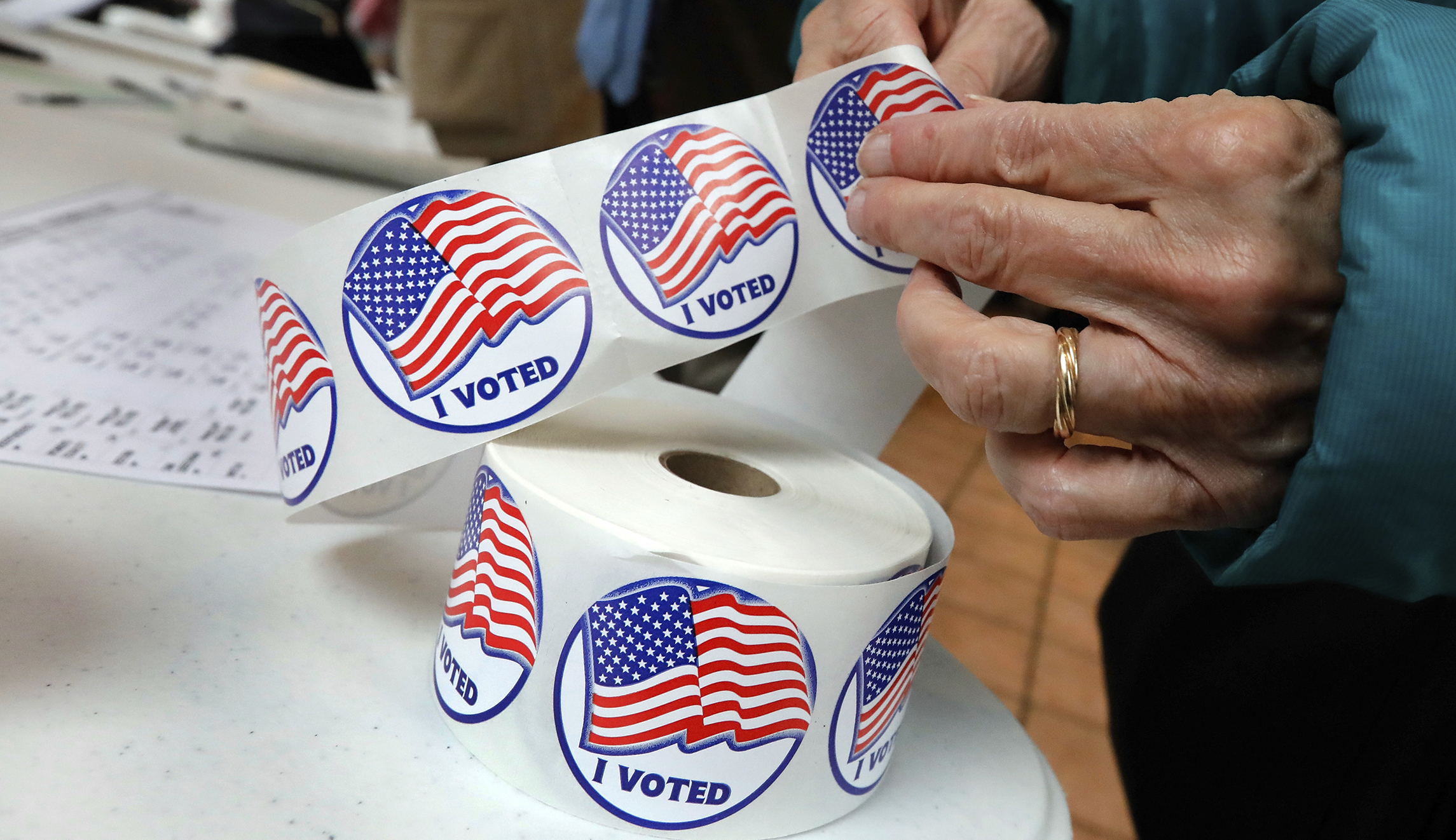 Special election poll in New York bellwether district points to GOP wave