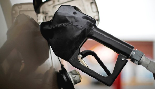 US gasoline prices rise as Venezuela oil sanctions tighten