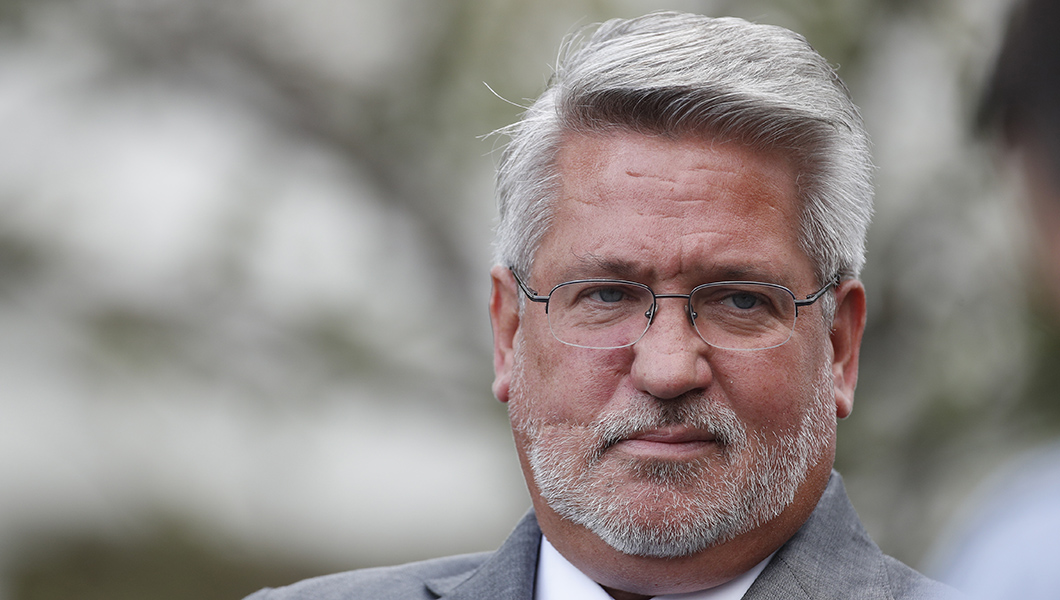 Democrats demand answers on Bill Shine’s continuing Fox News bonuses