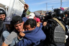 Media focus on ‘desperate’ caravan kids as Mexico deports ‘violent’ migrants