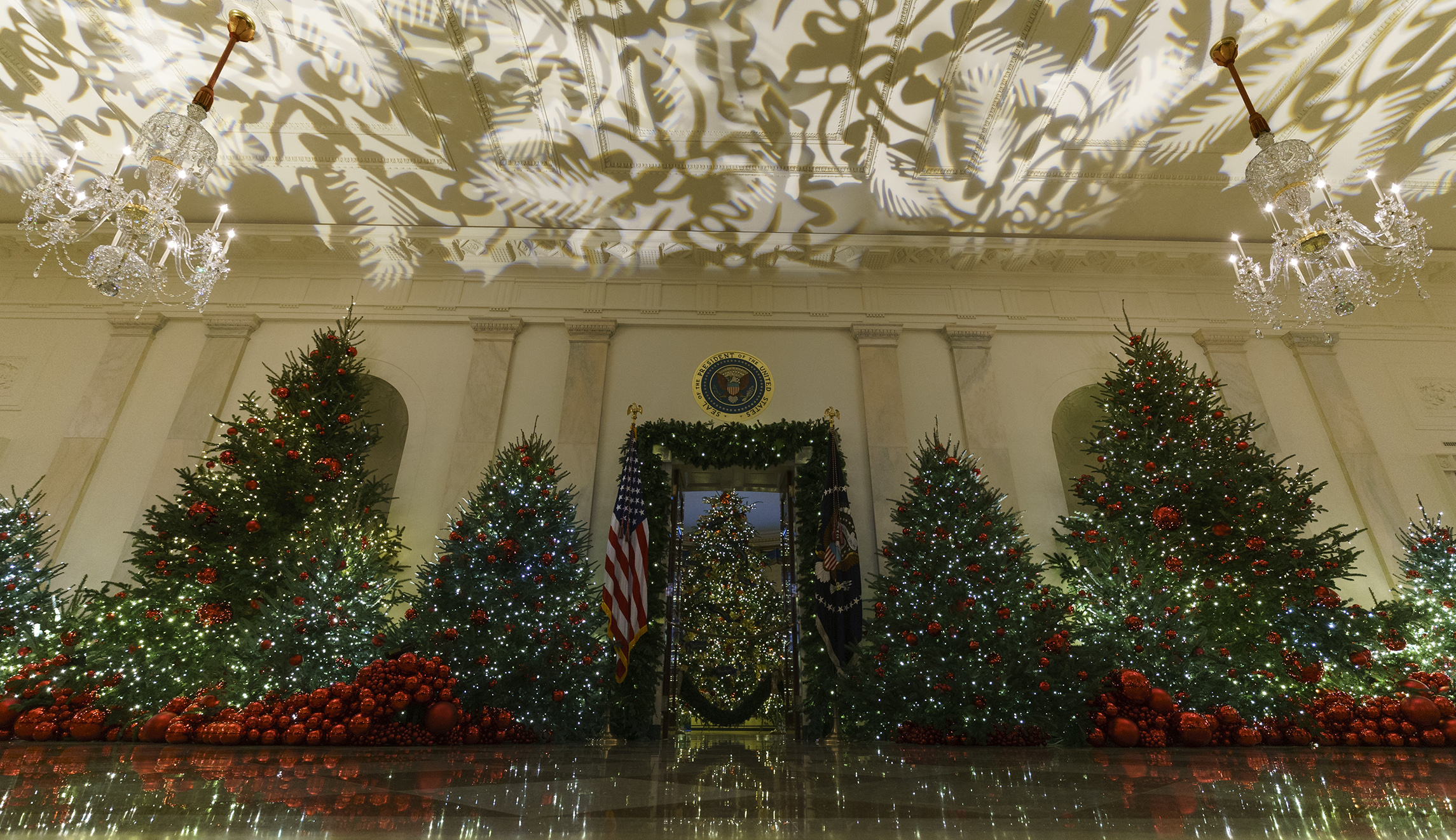 Trump nixes White House media holiday party