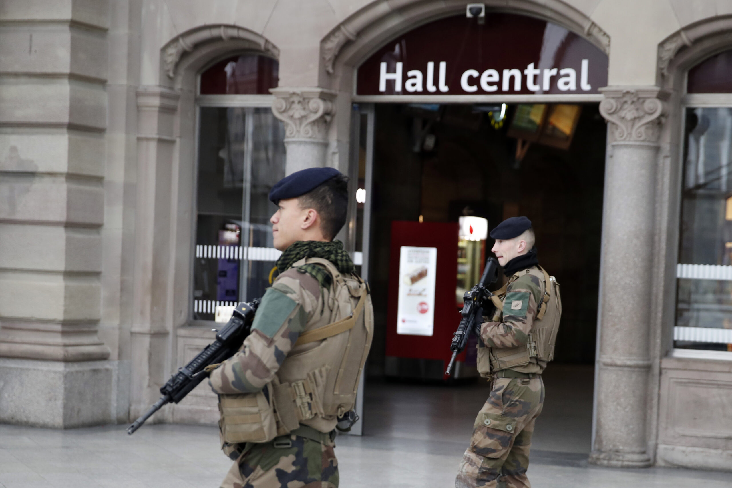 Trump links ‘very bad terror attack in France’ to US border security