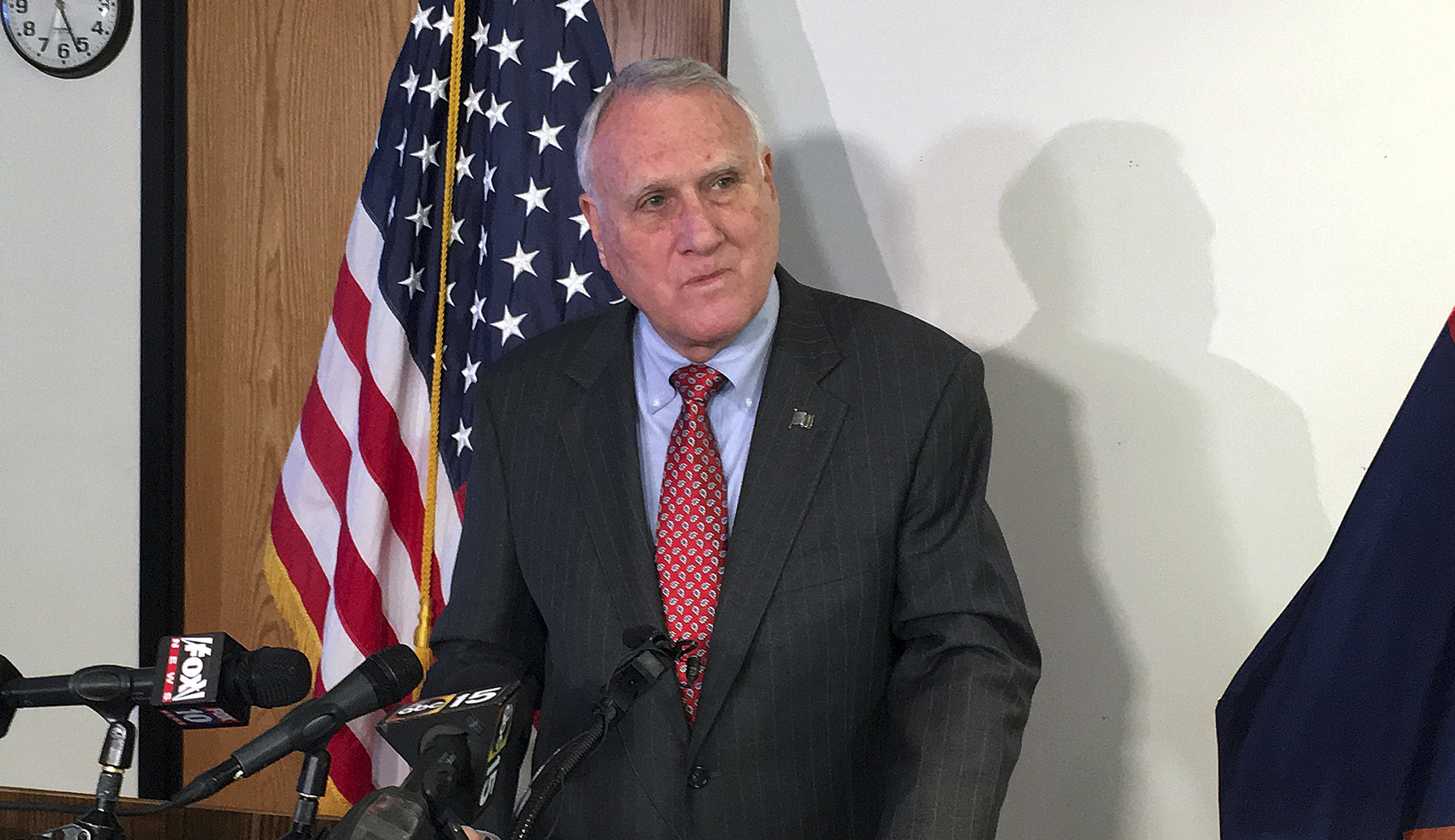 Quick spin of revolving door: Jon Kyl back at his old lobbying firm after four months in Senate