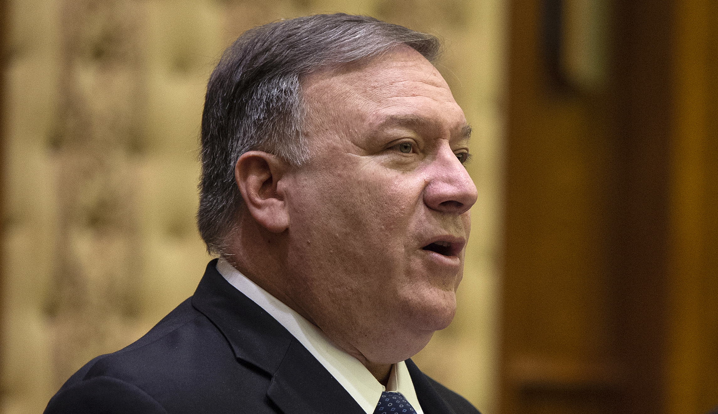 Pompeo is keeping US diplomats in Venezuela to break Maduro’s military alliance
